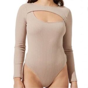 ASTR the label Tan Long Sleeve Cutout Bodysuit Size Medium